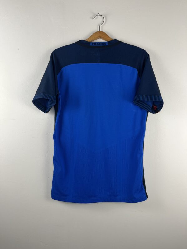 2016 - France (M)*Vapor – Image 2