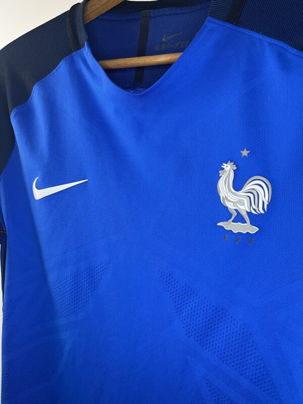 2016 - France (M)*Vapor – Image 3