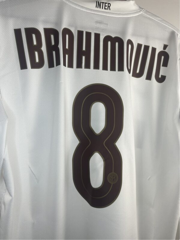 2008/09 - Inter Milan - Ibrahimovic 8 (L) – Image 3