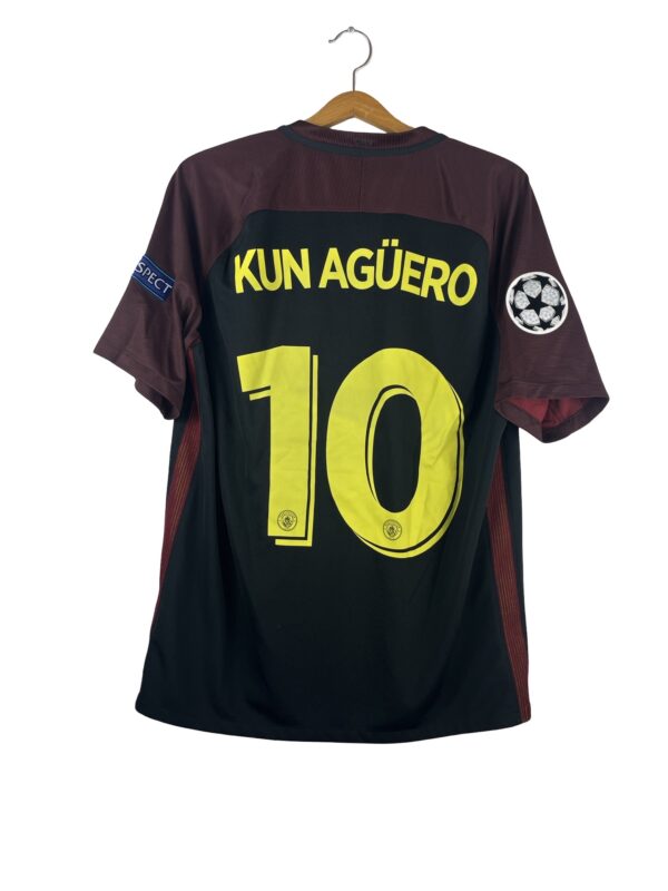 2016/17 - Manchester City - Aguero 10 (L)