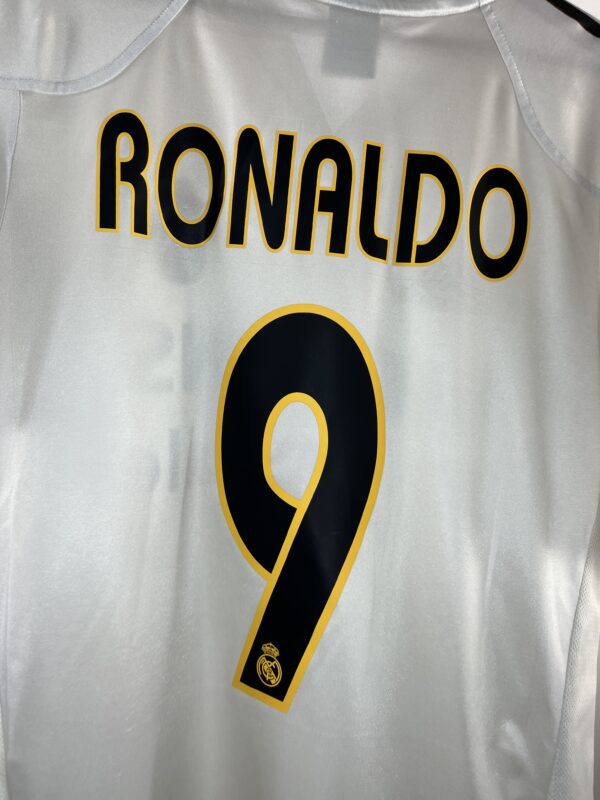 2004/05 - Real Madrid - Ronaldo 9 (L) – Image 3