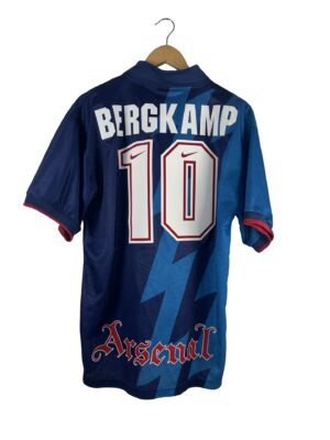 1995/96 - Arsenal - Bergkamp 10 (L)