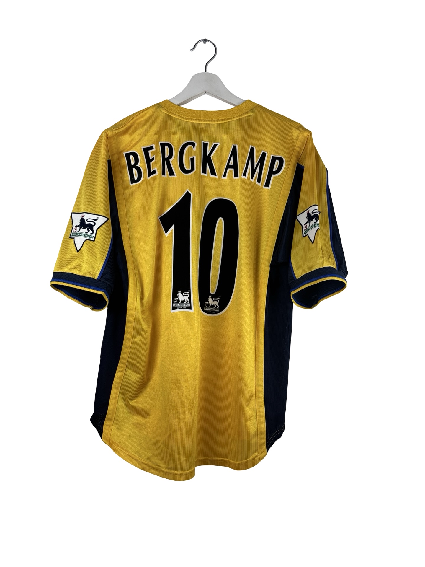 1999/01 - Arsenal - Bergkamp 10 (L)
